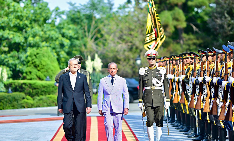 Read more about the article Prime Minister Muhammad Shehbaz Sharif receives Guard of Honor at Sa’dabad Palace. Tehran on May 26, 2025.